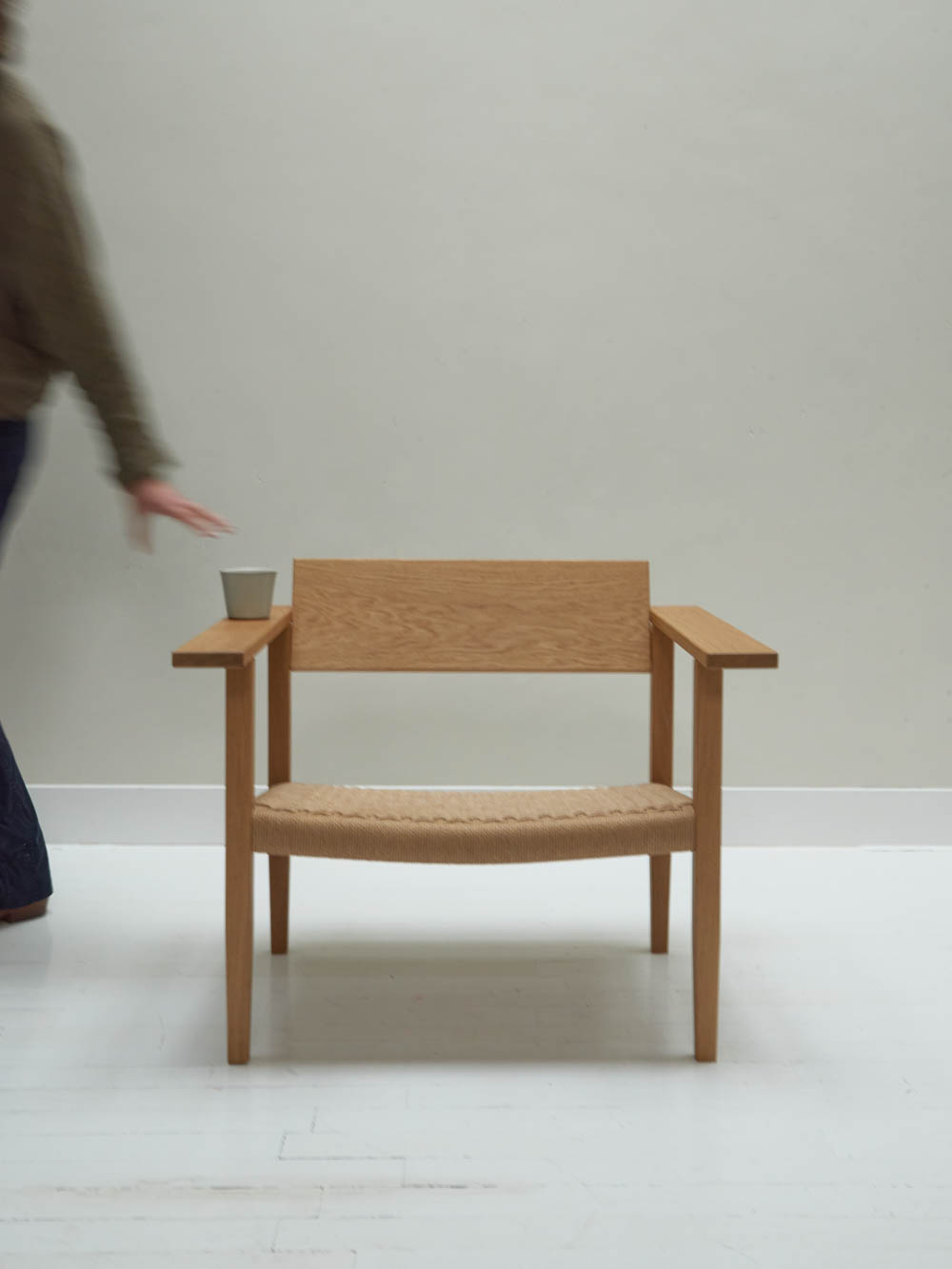 handmade oak lounge chair atelier mooijen handmade furniture oak furniture front