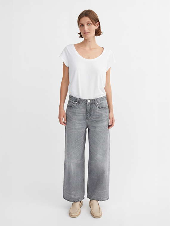 taylor cropped jeans skall studio skall denim gots denim organic cotton worn light grey cover